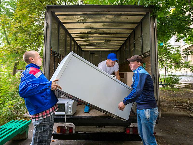 Заказ отдельного автомобиля для транспортировки вещей : Мебель и бытовая техника из Омска в Симферополя